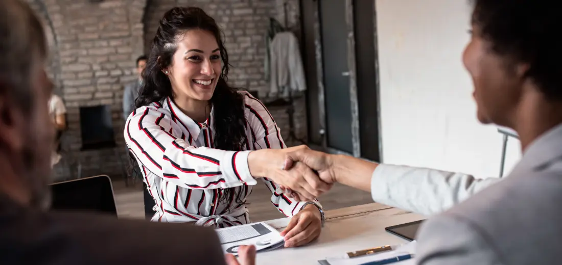 Conseguir empleo como recién graduado